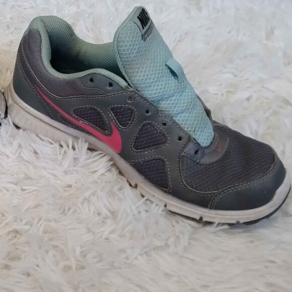 Nike Revolution Size 7 - Picture 4 of 11